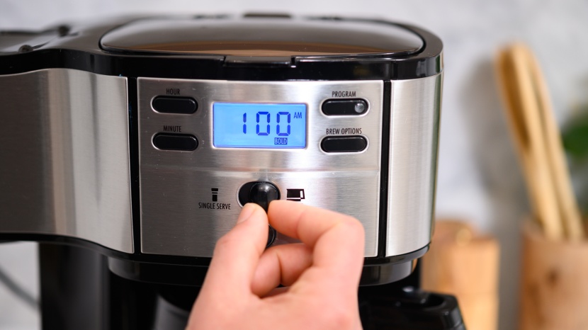 hamilton beach 2-way - the prominent toggle switches brew setting between single-serve and...