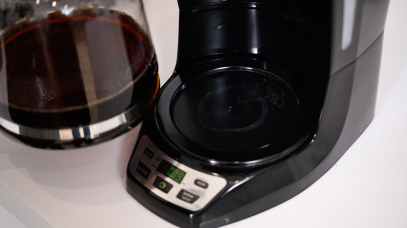 black+decker 12-cup programmable - the heating plate does a great job of keeping the coffee hot, though...