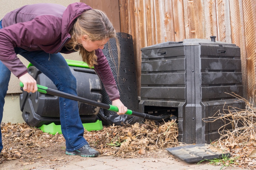 compost bin - the algreen soil saver has plenty of holes for aeration, keeping...