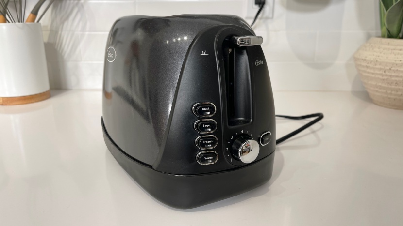 oster 2 slice - the oster 2 slice is a traditionally styled toaster with predictable...
