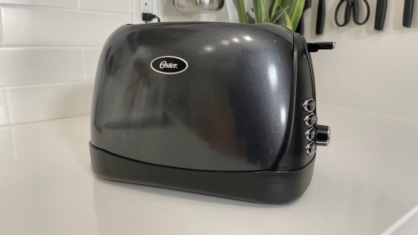 oster 2 slice - there are more aesthetically pleasing toasters that are better...