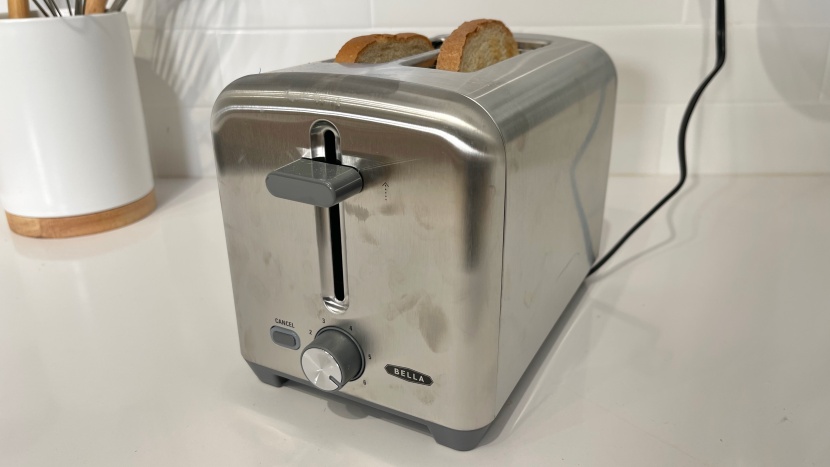 bella 2 slice - the bella 2 slice has a straightforward user interface.