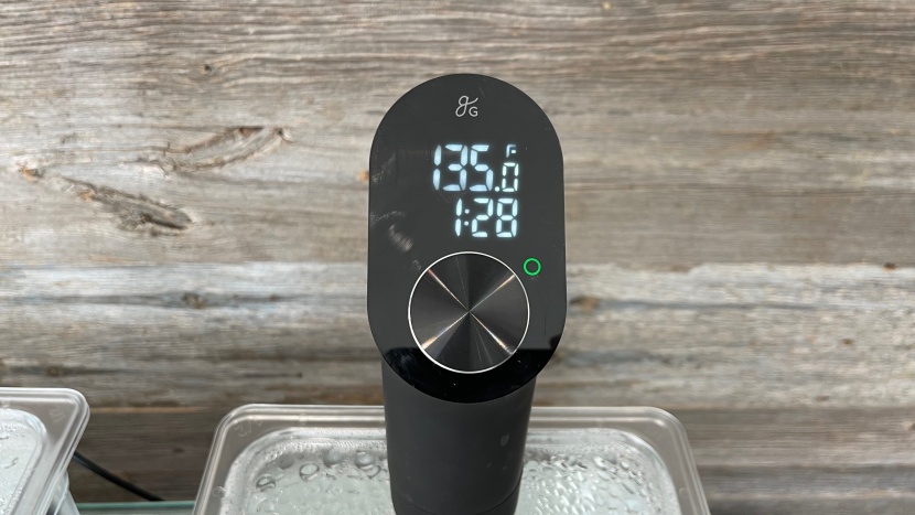 greater goods precision cooker - the large dial and clear lcd screen is very user-friendly.