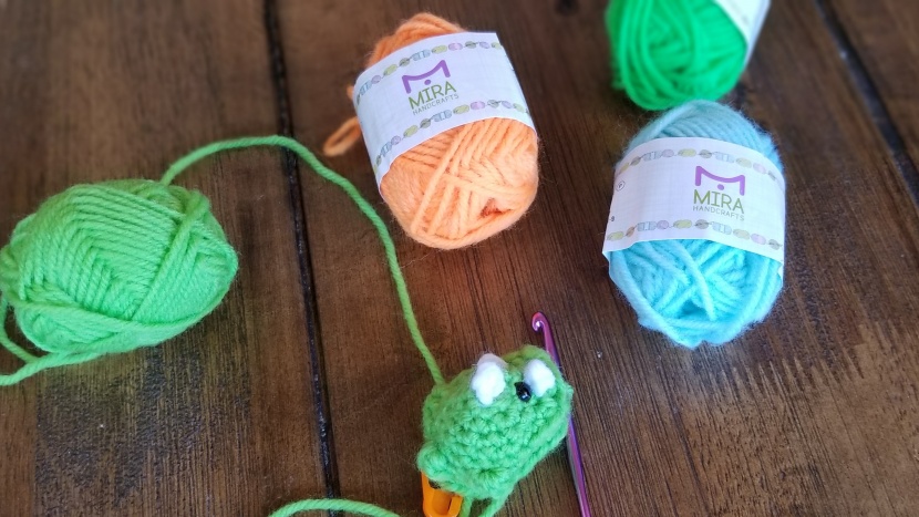 crochet kit - while we wish there were more hooks included, the mira kit and the...