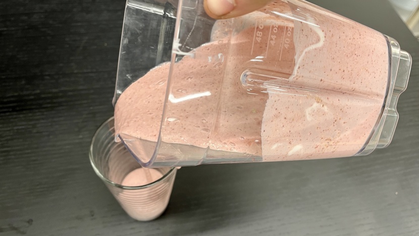 kitchenaid k150 3 speed ice crushing blender - it can be difficult to blend nuts, oats, and frozen fruits together...