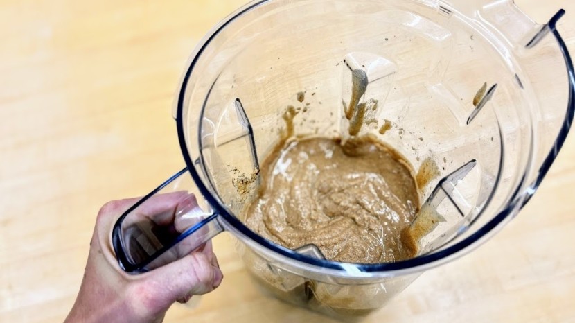 the resulting nut butter was smooth, creamy, and perfectly spreadable.