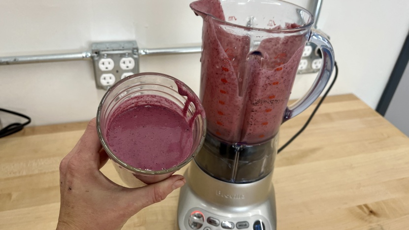 breville fresh &amp; furious - the oats and fruit smoothie remains a little chunky.
