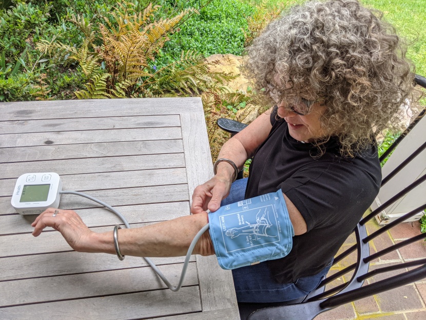 ihealth track smart - the ihealth monitor is a good all-around option and the best one...