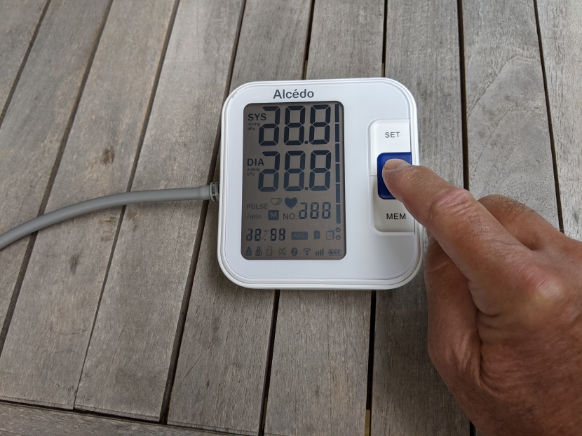 blood pressure monitor - the alcedo is easy to use, you&#039;ll just need to read the instruction...