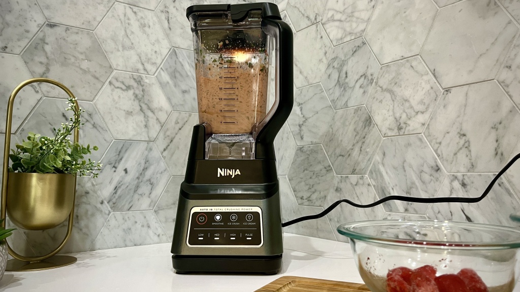 Ninja Professional Plus Blender with Auto-iQ Review 