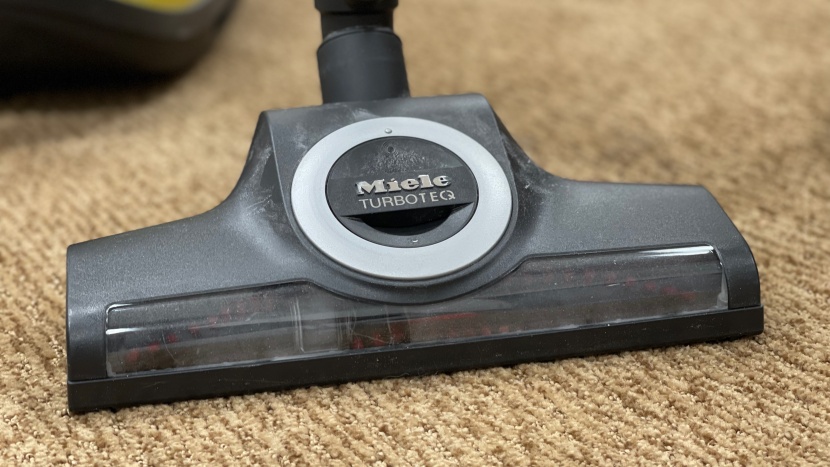 miele complete c3 calima powerline - the rotating brush head on this made it one of the top carpet...