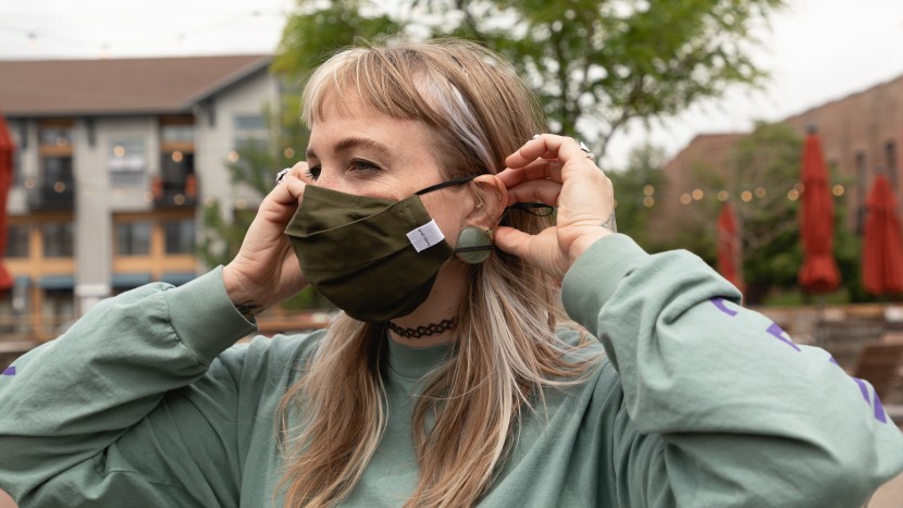 face mask - the graf lantz sits far off the face making it easy to breath in.