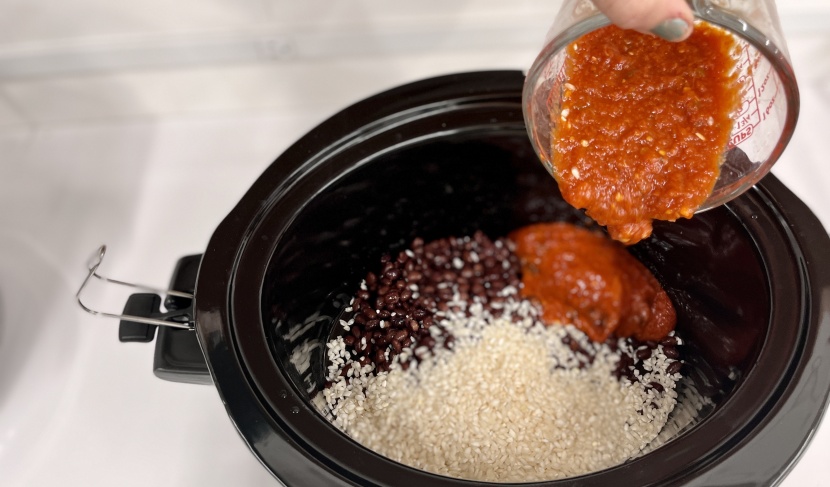 hamilton beach 6-quart set &amp; forget - we cooked rice and beans in each of the slow cookers we tested, and...