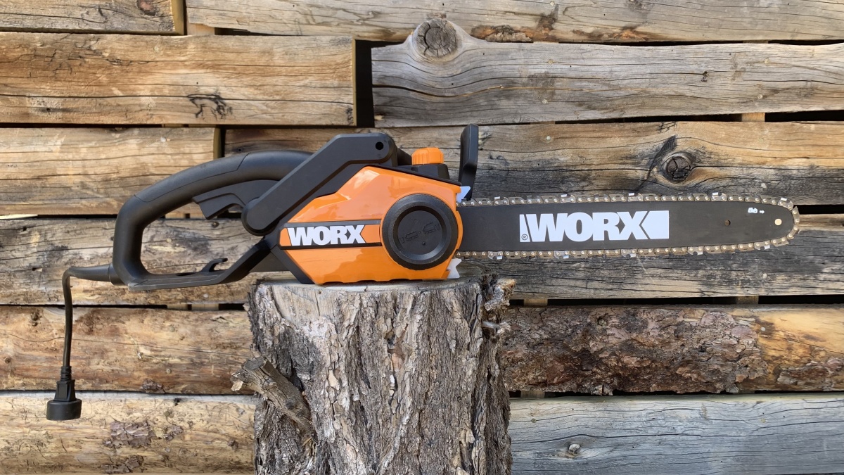 Worx WG303.1 Review (The Worx WG303.1 is an ultra-affordable corded electric chainsaw that works well when it has proper chain tension...)