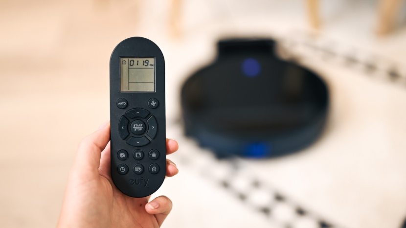 a physical remote, while simplistic and interesting, doesn't enhance...