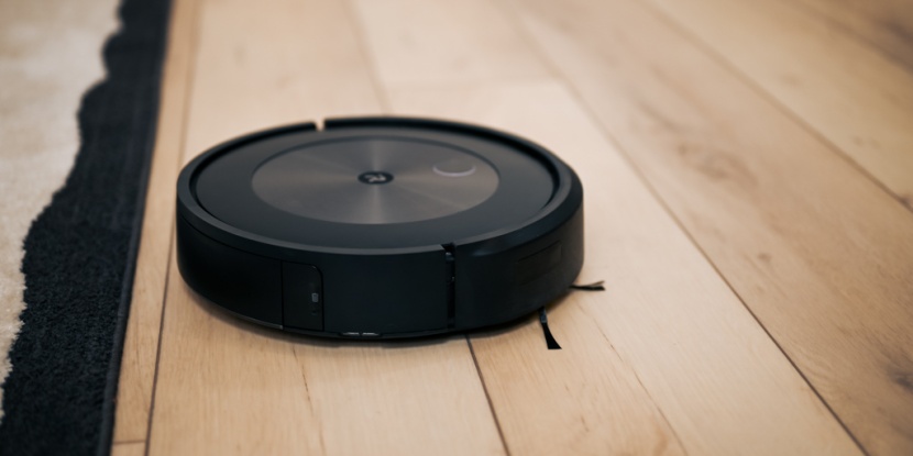 irobot roomba j7+ - the roomba tackling hard surfaces.