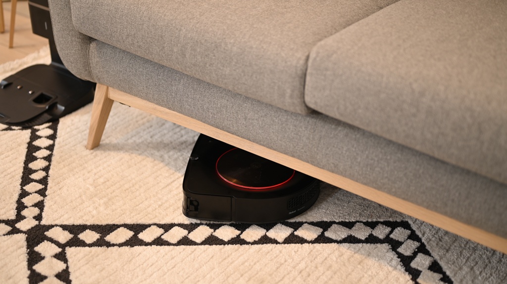 irobot roomba s9+ - the roomba covers areas underneath obstacles.