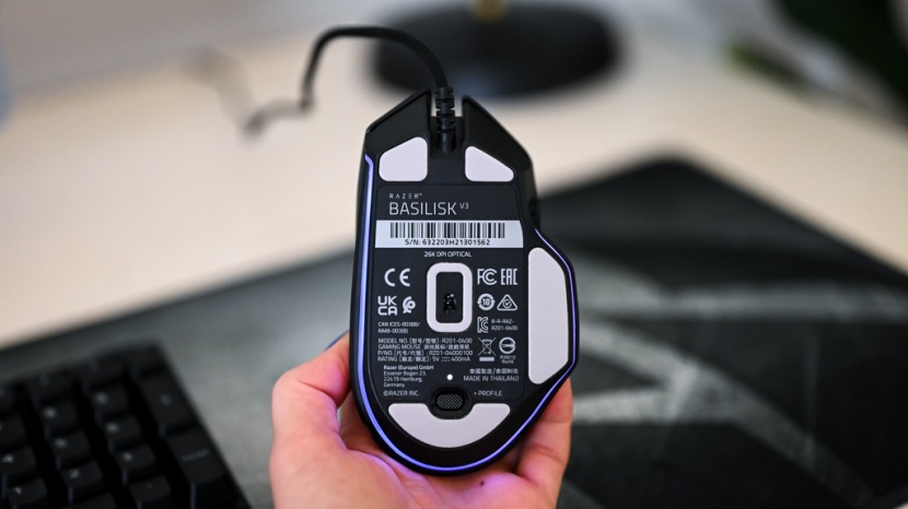 razer basilisk v3 - skates with rounded corners like these on the razer basilisk v3...