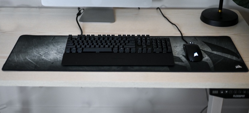 gaming mouse pad - the corsair mm300 pro extended offers maximum mouse and keyboard...