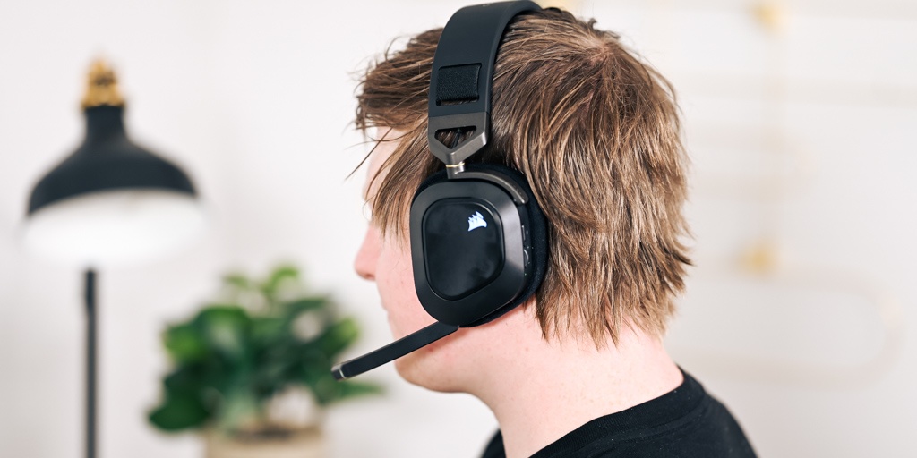 Corsair HS80 RGB Wireless Gaming Headset Review - Spatial Audio FTW