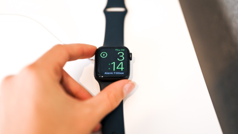 apple watch se - the profile of the se is smooth and modern.