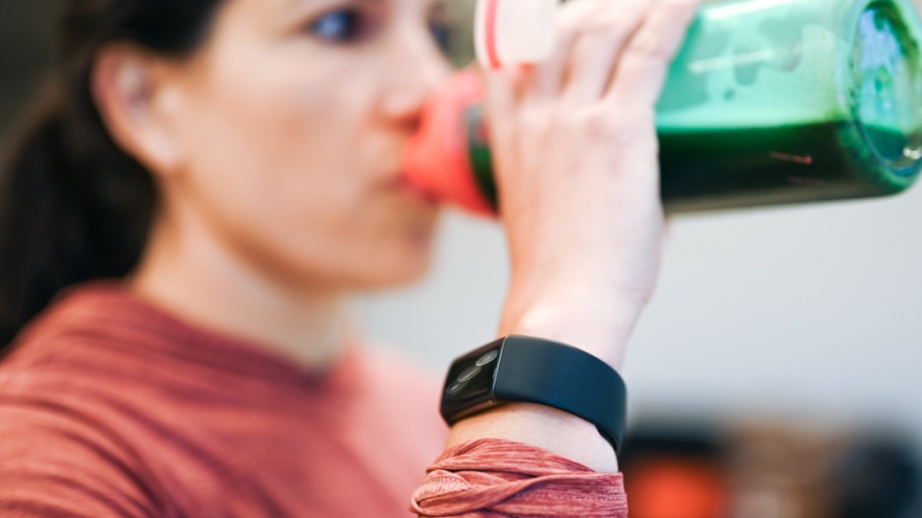 fitbit charge 5 - a sleek design and a low profile will not make this tracker get in...