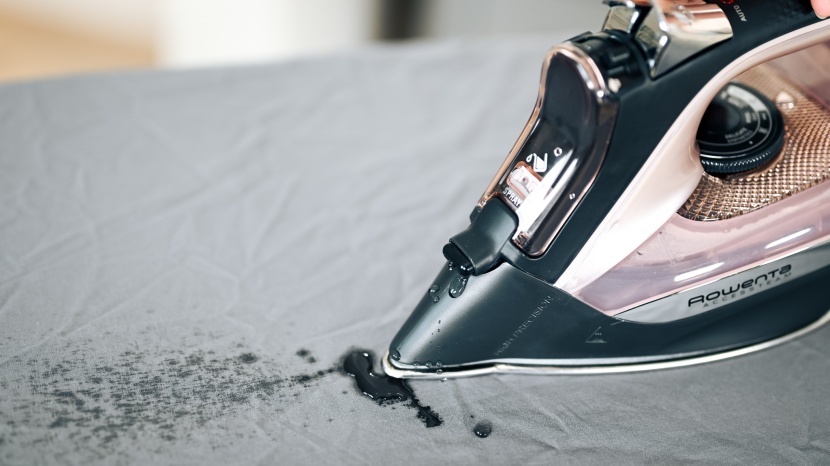 rowenta dw2459 access - making do with less steam, the rowenta access is no less effective.