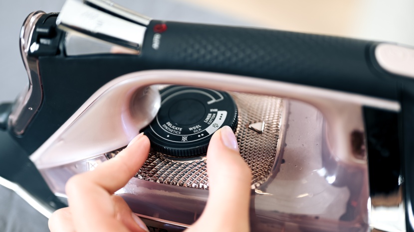 rowenta dw2459 access - the access is one of the hottest irons we tested.