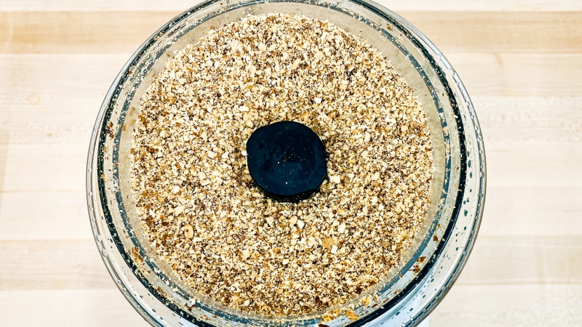 magimix compact 3200 xl - chopped almonds after seven pulses from the processor.