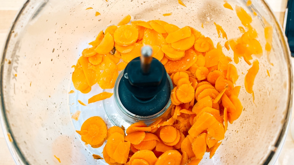 magimix compact 3200 xl - the magimix shredded carrots into clean consistent slices.