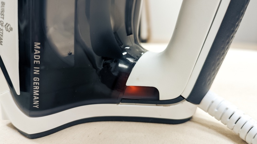 the very dim indicator light on the focus excel.