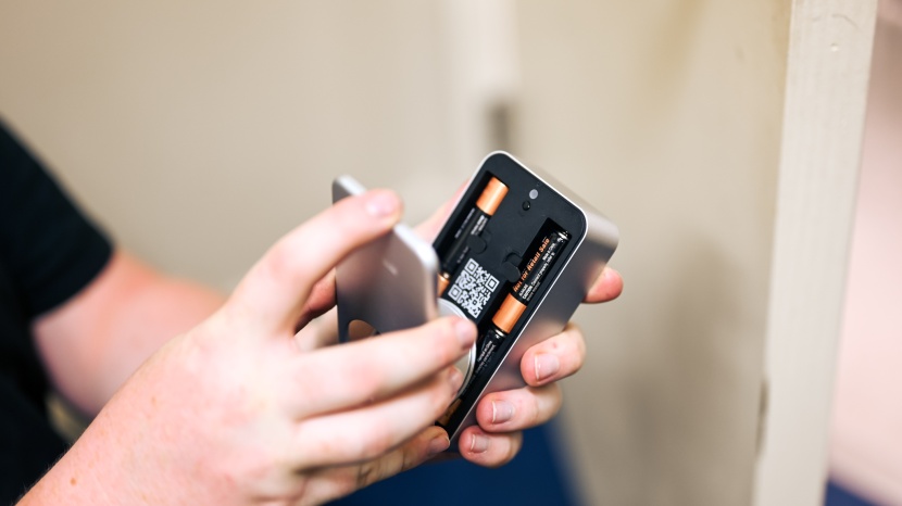 wyze lock - the wyze is powered by aa batteries.