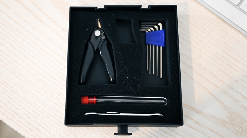 anycubic vyper - the vyper&#039;s built-in tool tray with all the essentials.