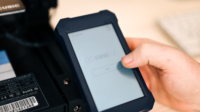 anycubic vyper - the vyper&#039;s menu is easy to navigate through the large, 4.3&quot;...