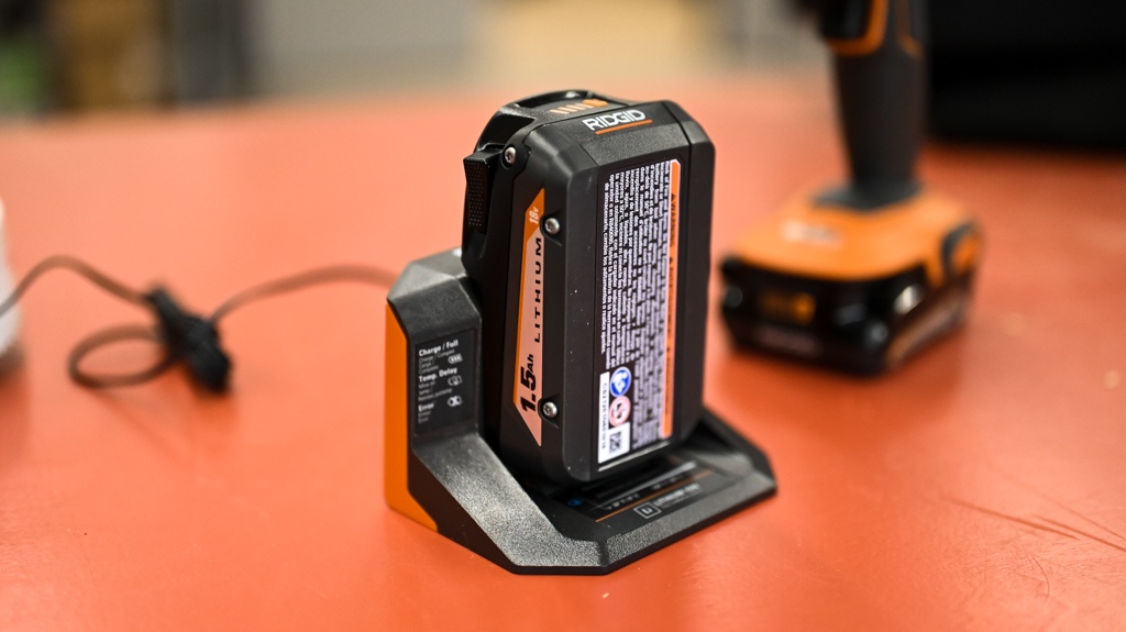 ridgid r86001 - the ridgid battery doesn&#039;t last very long and it takes a long time...