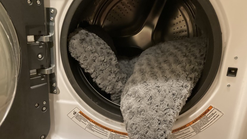 dog bed - stuffing the midwest deluxe straight into your washing machine at...