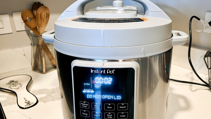 instant pot duo plus v4 - the duo plus's dark mode screen is has lots of contrast and is easy...