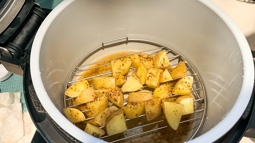 ninja foodi smart xl - after steaming our potato wedges, we switched the ninja's cooking...