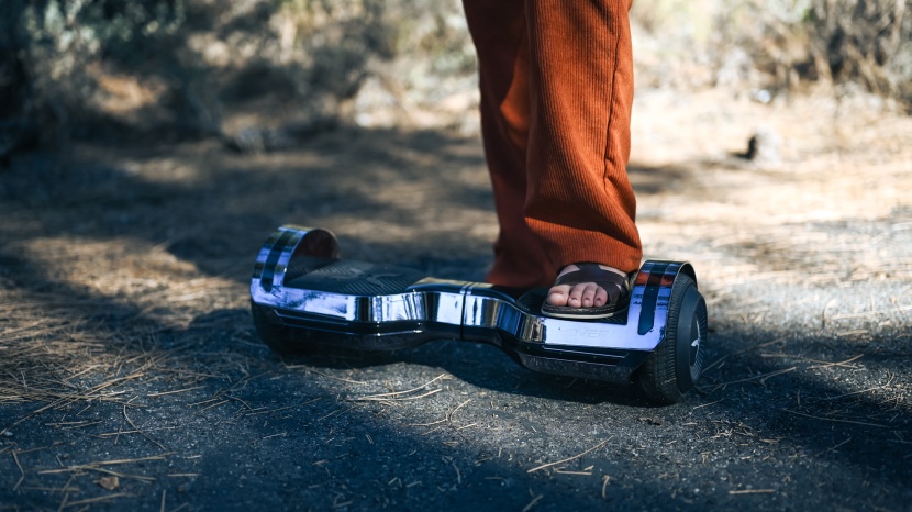 hover-1 chrome 2.0 - we purchased a model with a shiny gun metal shell. however, the...