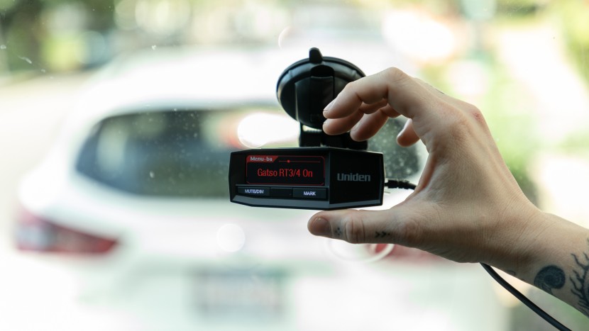 the r8 can detect a variety of signals.