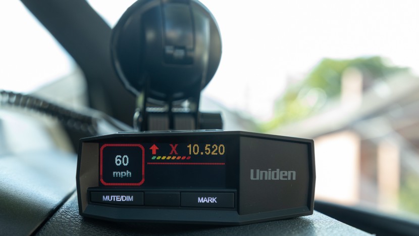 uniden r8 - even though the arrows aren&#039;t perfect, they still get the job done.