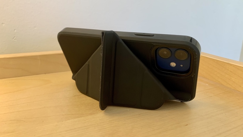 the pipetto origami is perfect for watching movies.