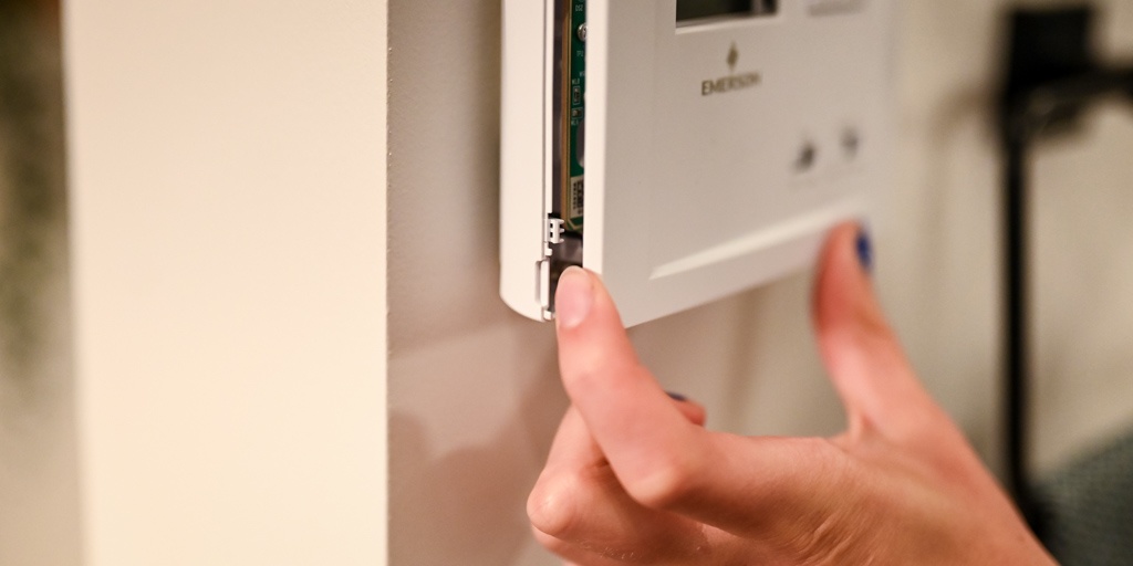 emerson np110 - the emerson is a great option if remote access is not important to...