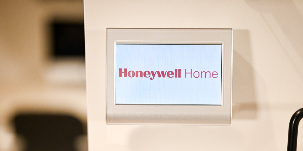 Honeywell Home Smart Color Thermostat