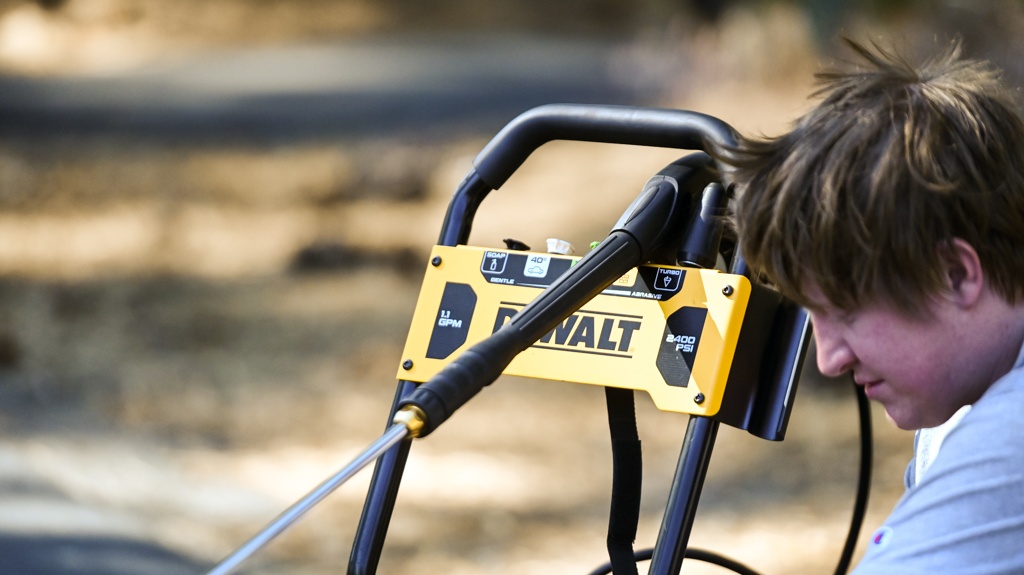 dewalt dwpw2400 - despite some promising features, we don&#039;t think the dewalt makes the...