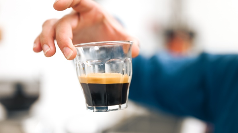 flair classic - the flair classic creates a beautiful layer of velvety crema.