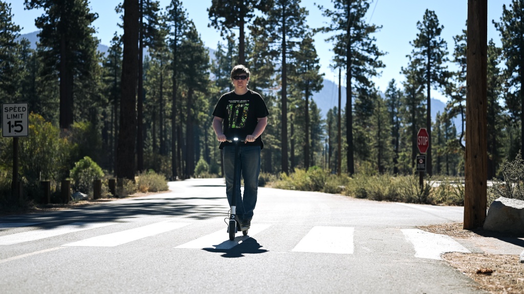 unagi model one (e500) - the unagi has a sleek look and average performance. however, its...