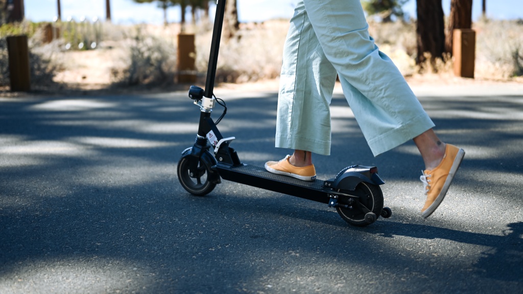 glion dolly 225-22 - the glion has a lot to offer the commuter crowd - from a compact...