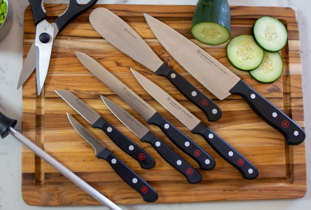 This Knife Set Has 14,000 Five-Star Reviews on