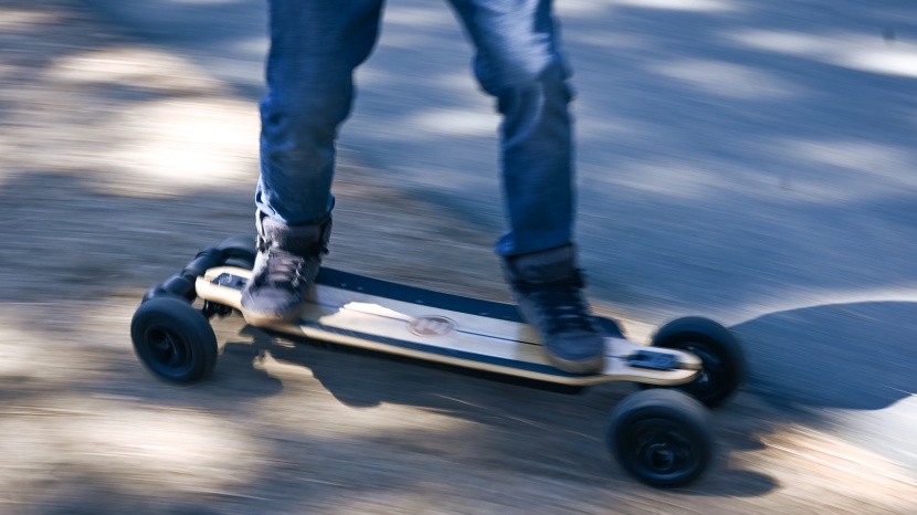 electric skateboard - when test riding the evolve gtr bamboo 2in1 over rough ground, its...
